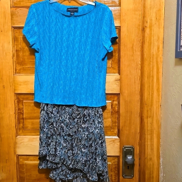 Connected Apparel Short Sleeve Teal Top With Brown& Teal Skirt  PL - Picture 1 of 3
